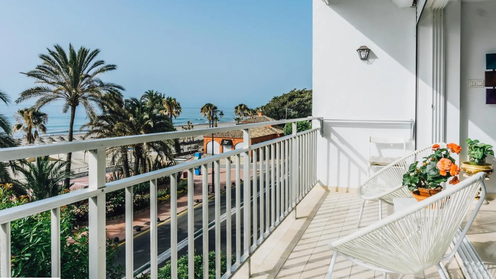 Lägenhet First Line Beach Sea View Estepona