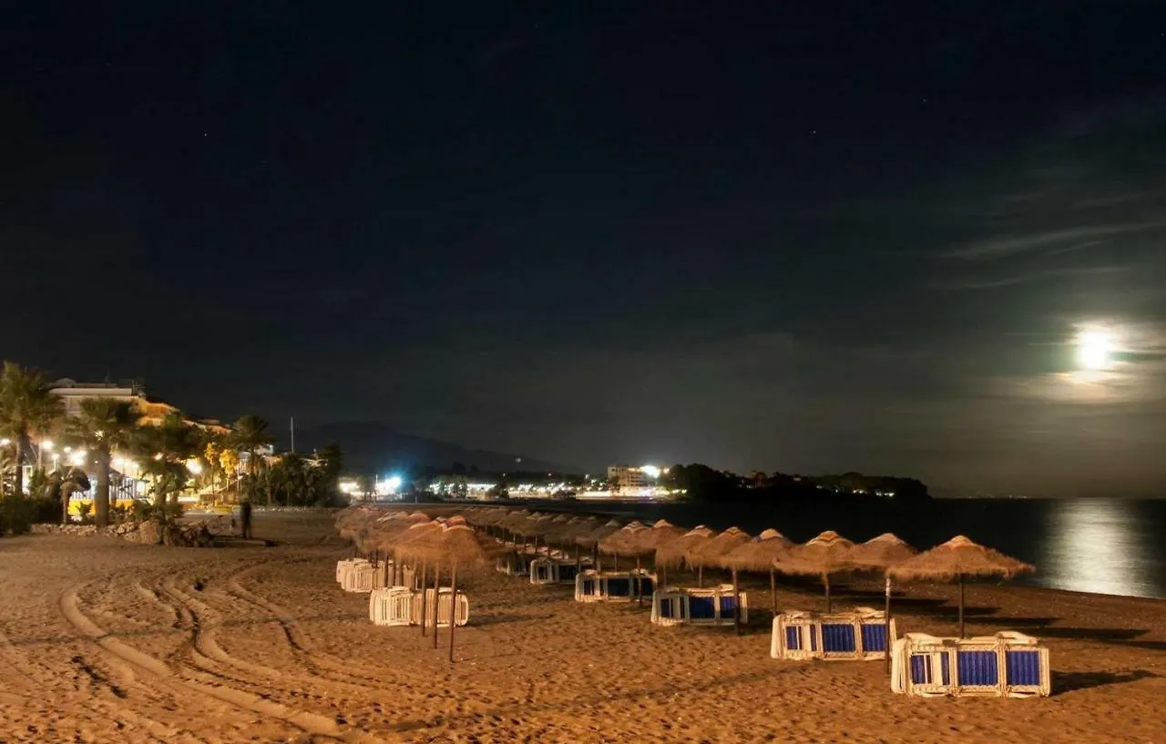 First Line Beach Sea View Estepona Lägenhet